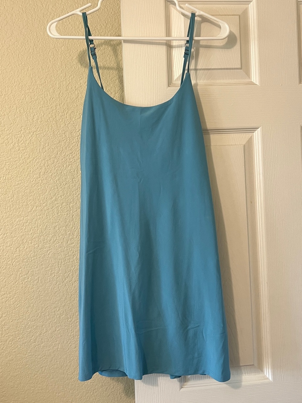 Abercrombie activewear dress with adjustable straps and built-in shorts